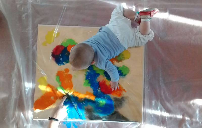 Atelier sensorimoteur crèche familiale Saint Médard en Jalles